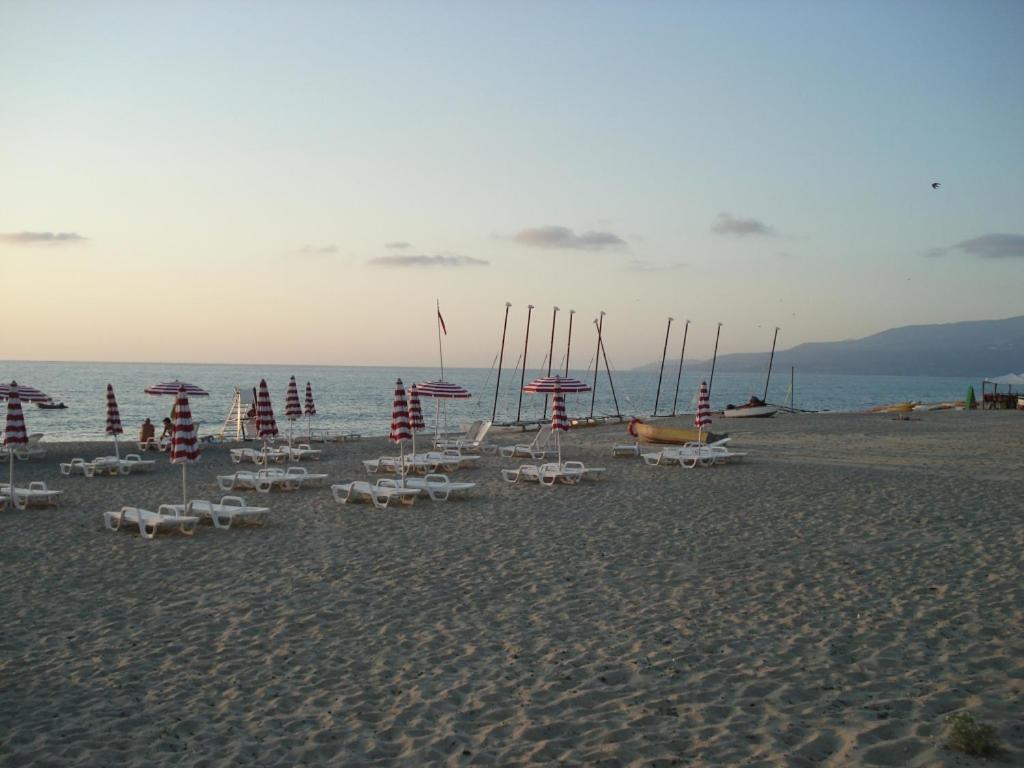 Sonia Pizzo Beach Club公寓 外观 照片